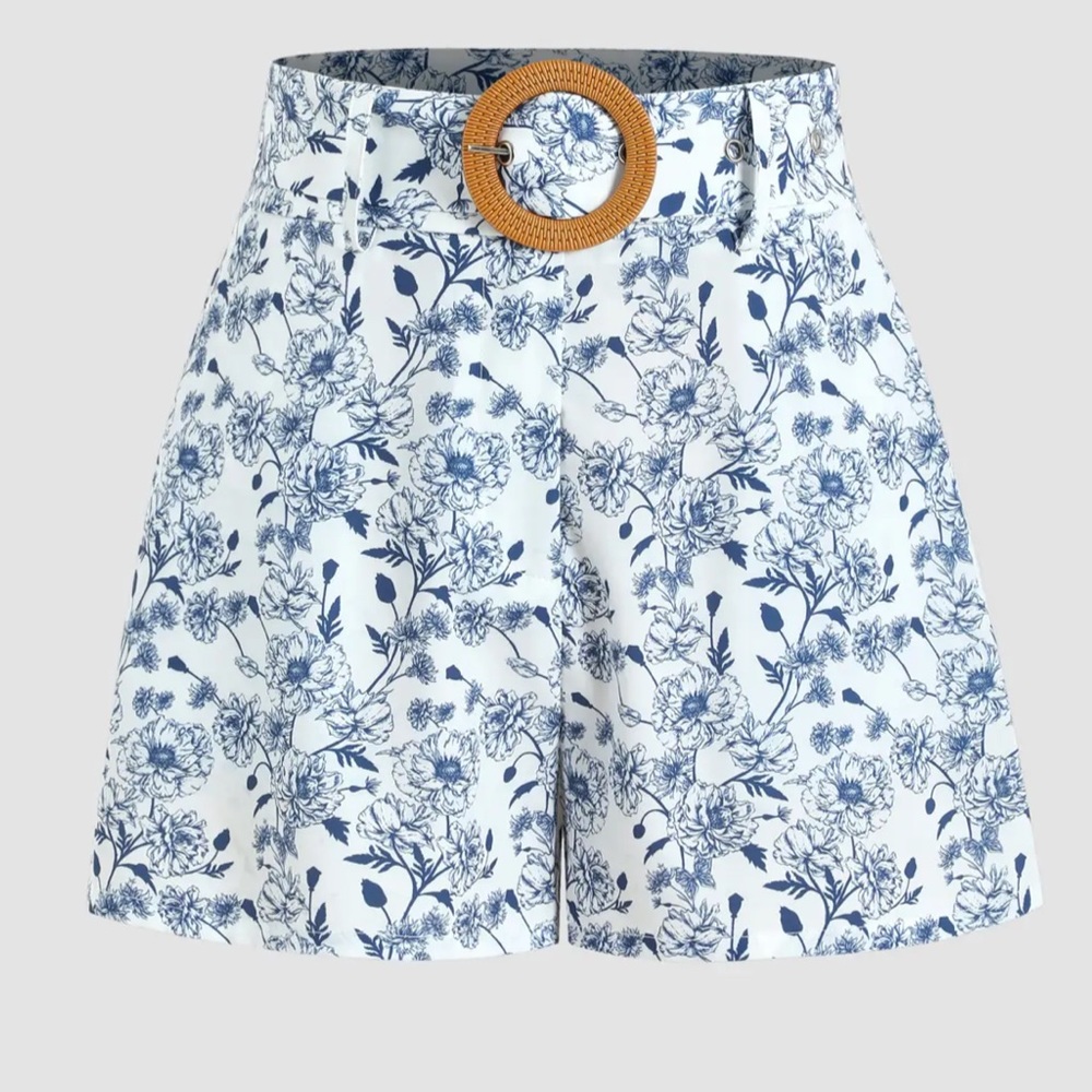 New with tags — Cider — All Over Floral Print Shorts — Size Small — Blue/White
